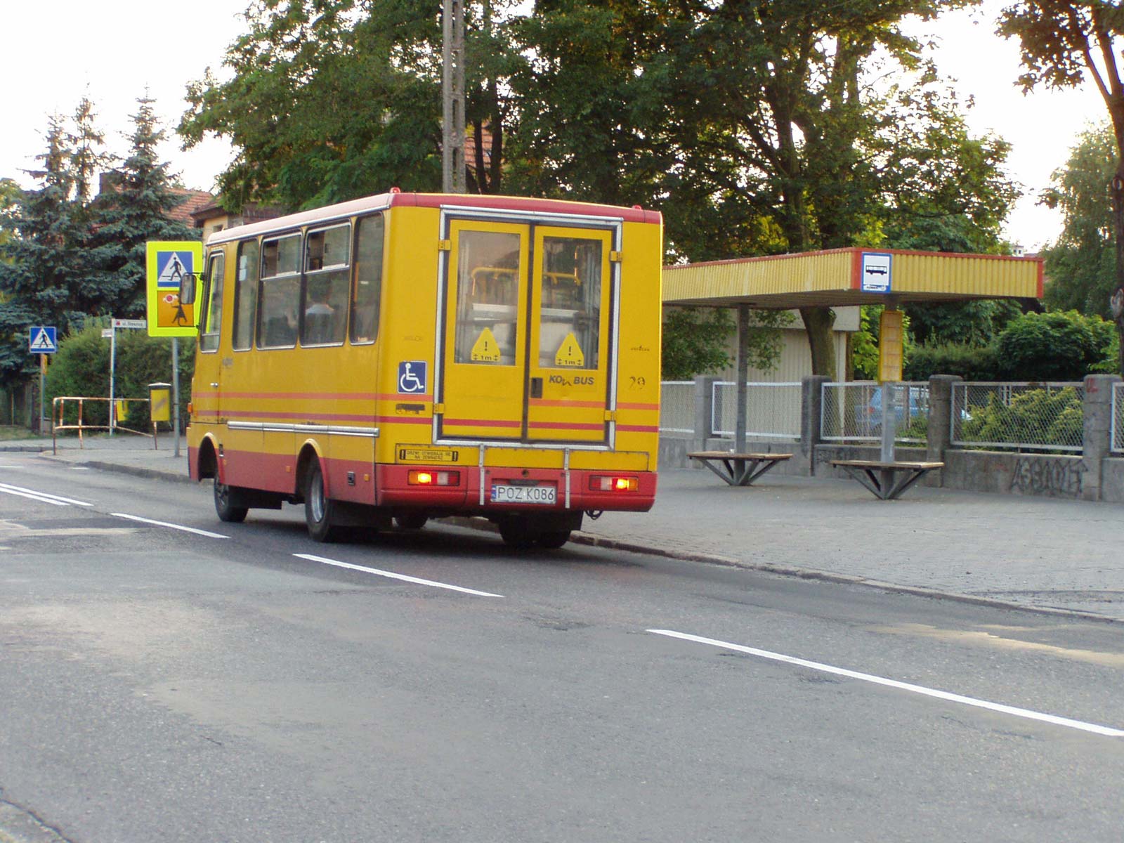 Przystanek autobusowy w Kórniku przy ul. Dworcowej
